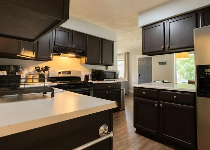 The Family Haven - 3bd 3ba In East
