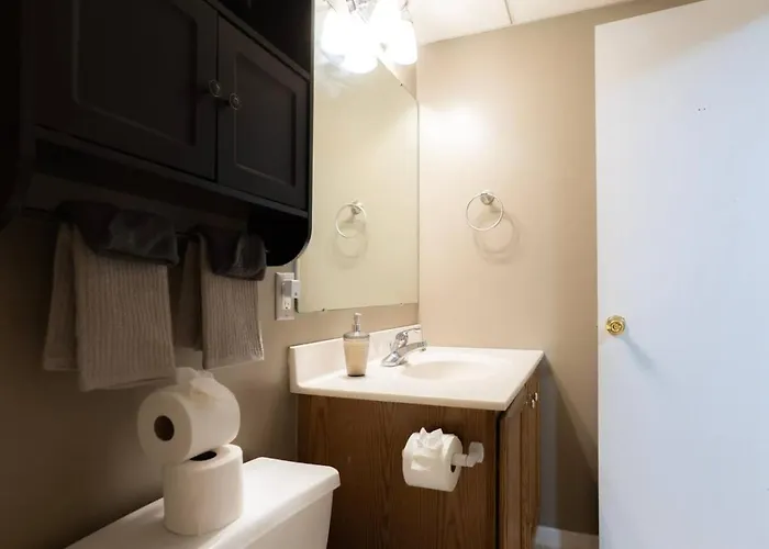 Holiday home The Family Haven - 3bd 3ba In East Peoria