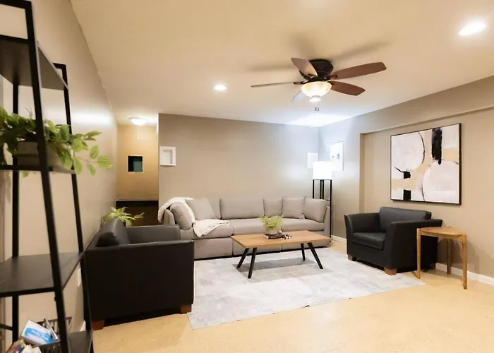 The Family Haven - 3bd 3ba In East